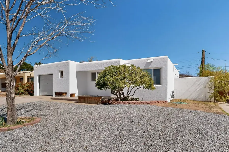 1804 Illinois Street Ne, Albuquerque, NM 87110 - #2