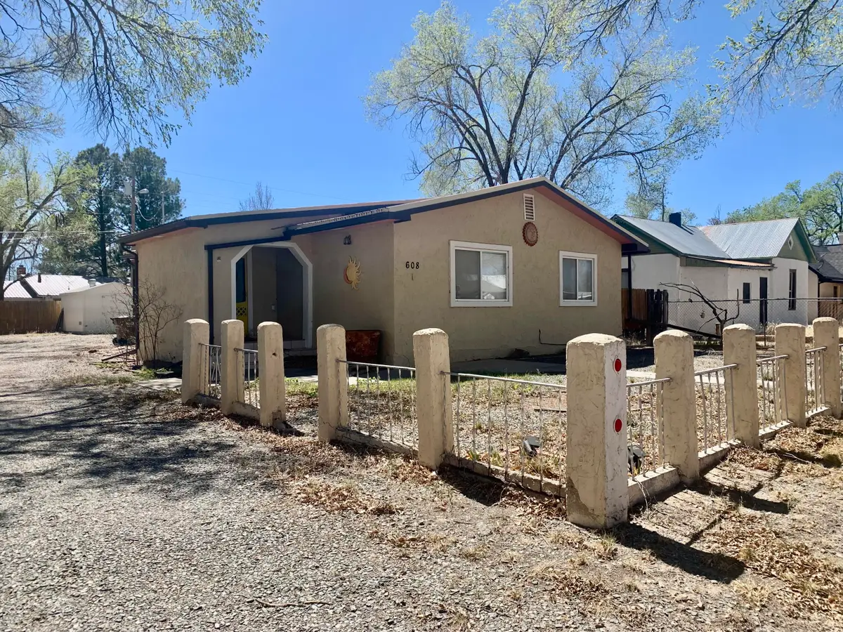 608 W Allen Avenue, Estancia, NM 87016 - #1