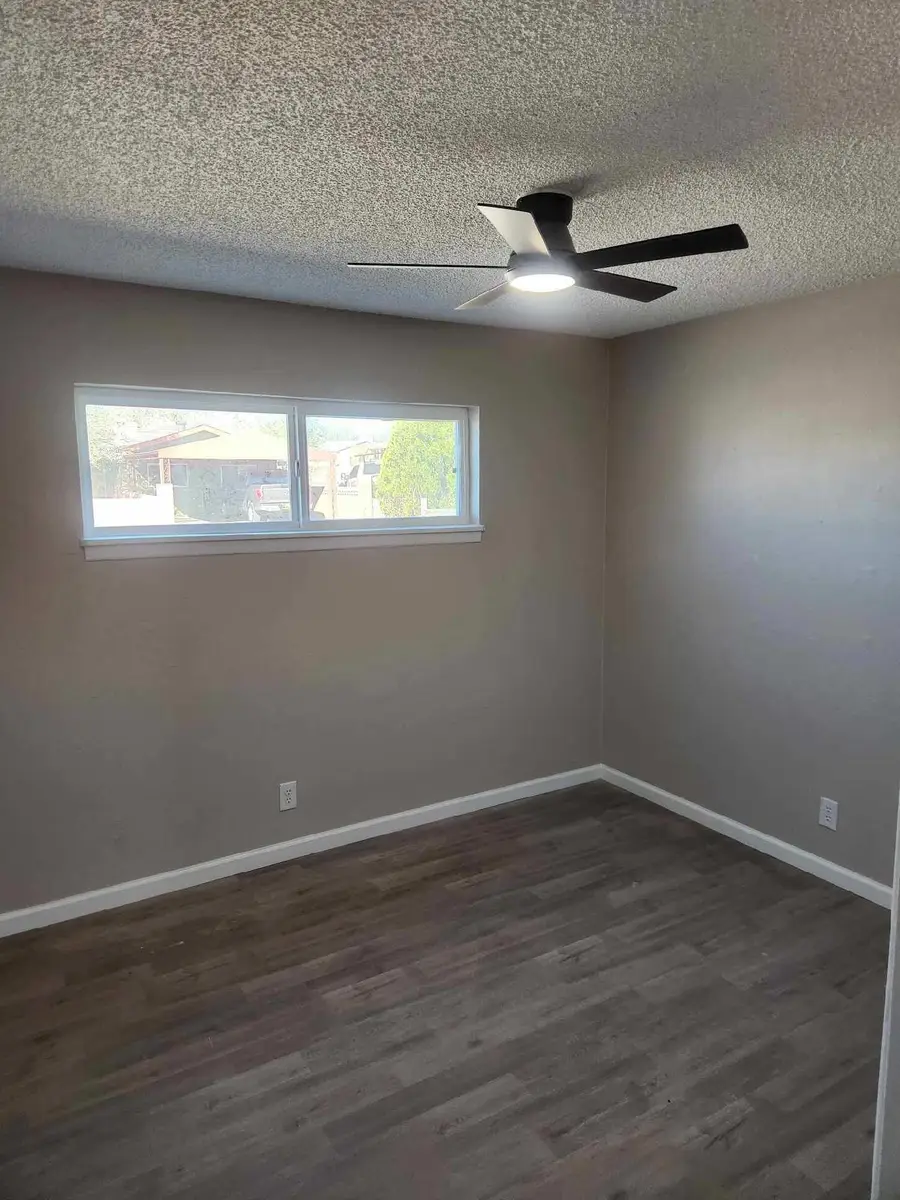 204 59th Street Sw, Albuquerque, NM 87121 - #3