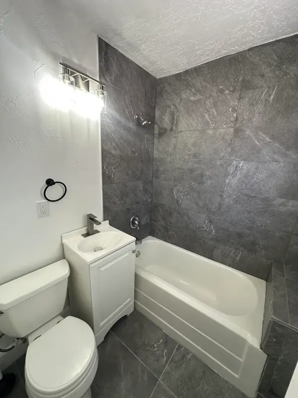 813 Marquette Avenue Nw, Albuquerque, NM 87102