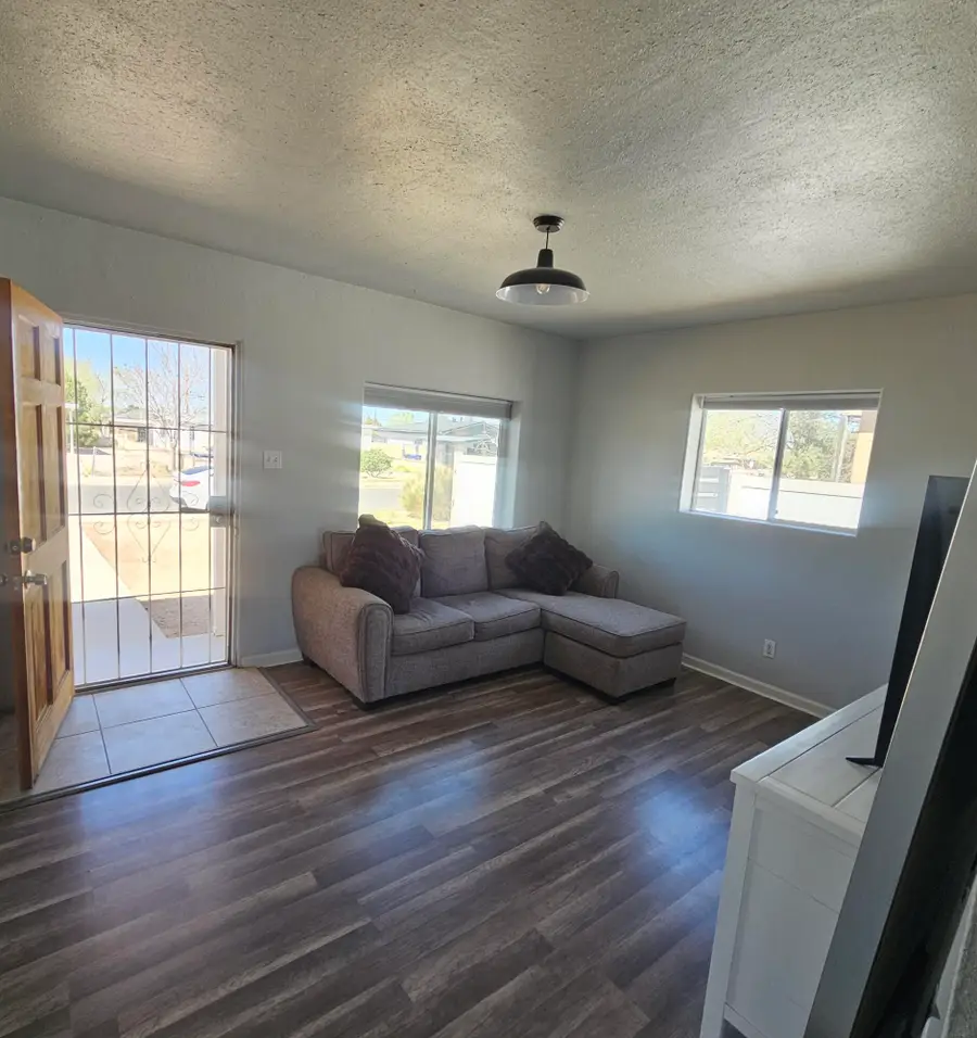 2834 Monroe Street Ne, Albuquerque, NM 87110 - #3