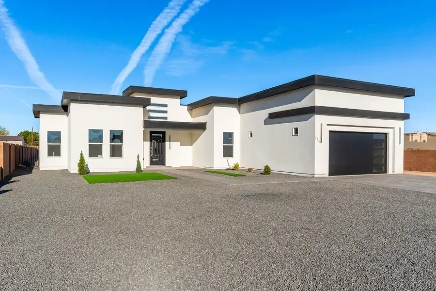 609 6th Street Ne, Albuquerque, NM 87124 - #3