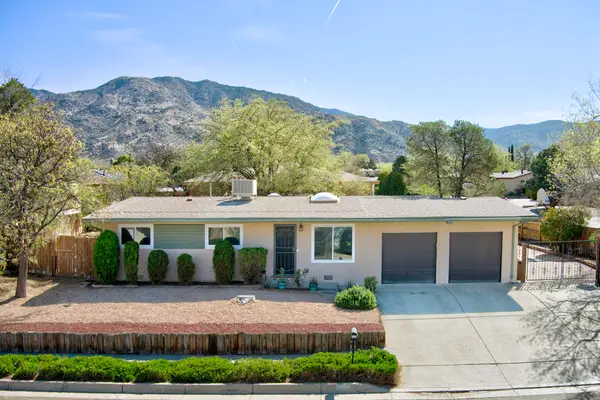 2500 La Charles Drive Ne, Albuquerque, NM 87112