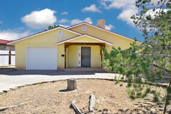 4806 La Cienega Street Nw, Albuquerque, NM 87107