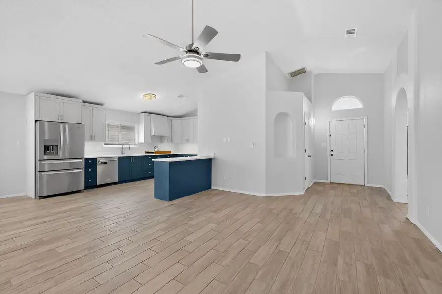 11 Flores Bonitas Avenue, Los Lunas, NM 87031 - #3