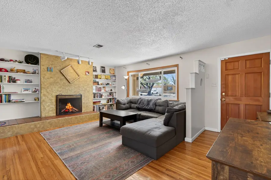 8311 Roma Avenue Ne, Albuquerque, NM 87108 - #3