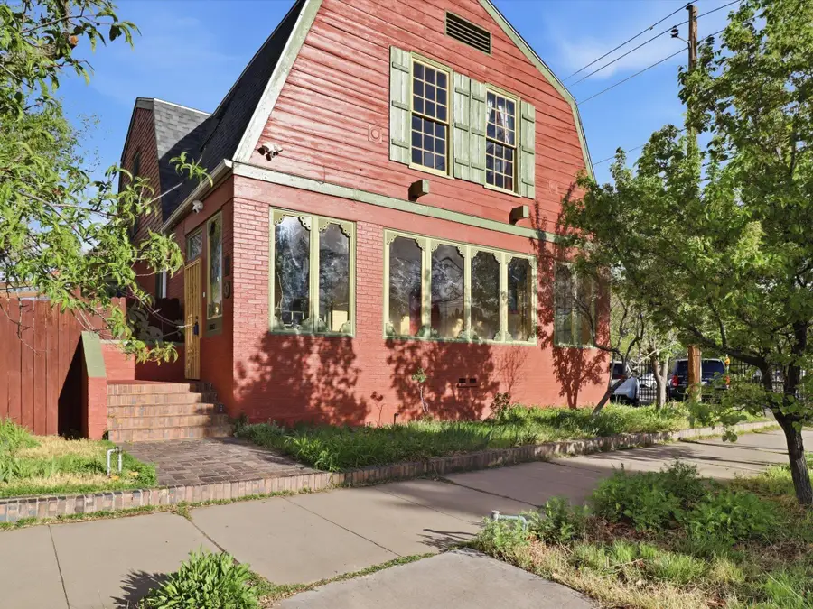 216 9th Street Nw, Albuquerque, NM 87102 - #3