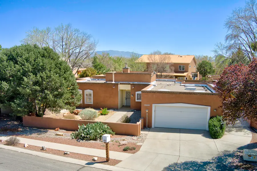 2908 El Toboso Drive Nw, Albuquerque, NM 87104 - #2