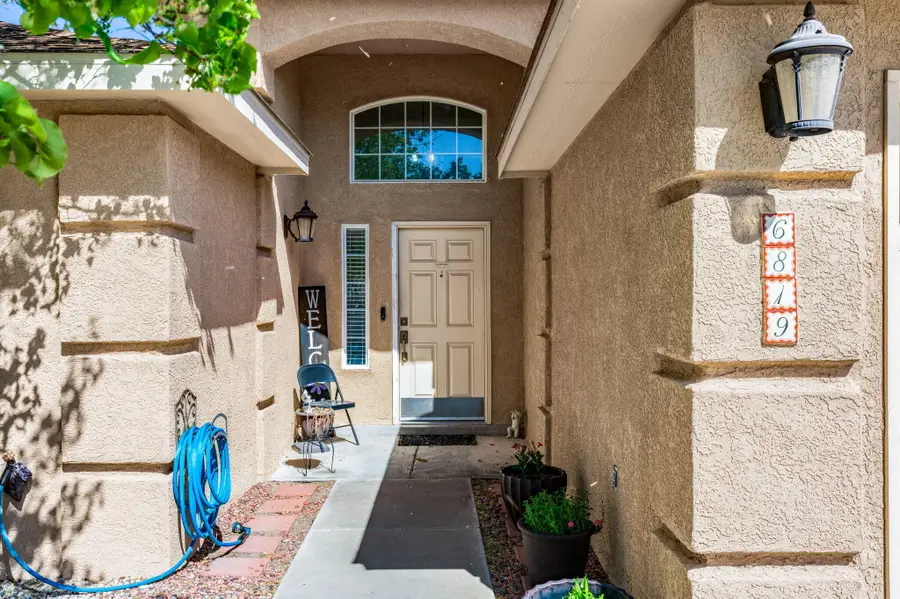 6819 Glacier Road Nw, Albuquerque, NM 87114 - #3
