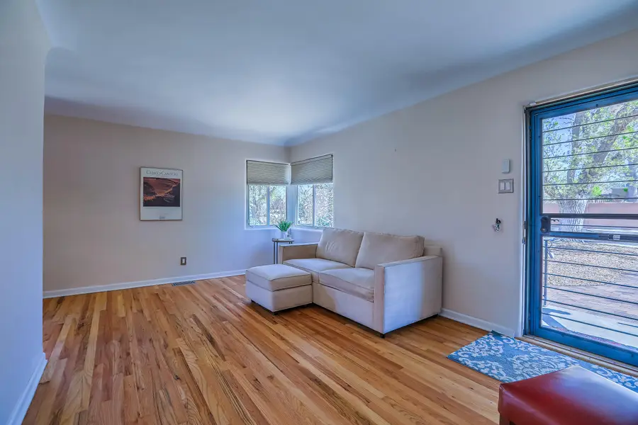 305 Adams Street Ne, Albuquerque, NM 87108 - #2