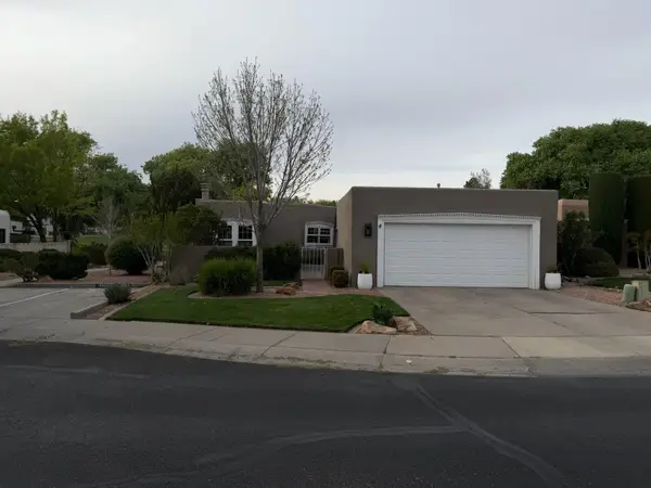 9705 Village Green Drive Ne, Albuquerque, NM 87111