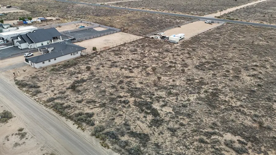 637 1st Street Ne, Rio Rancho, NM 87124 - #3