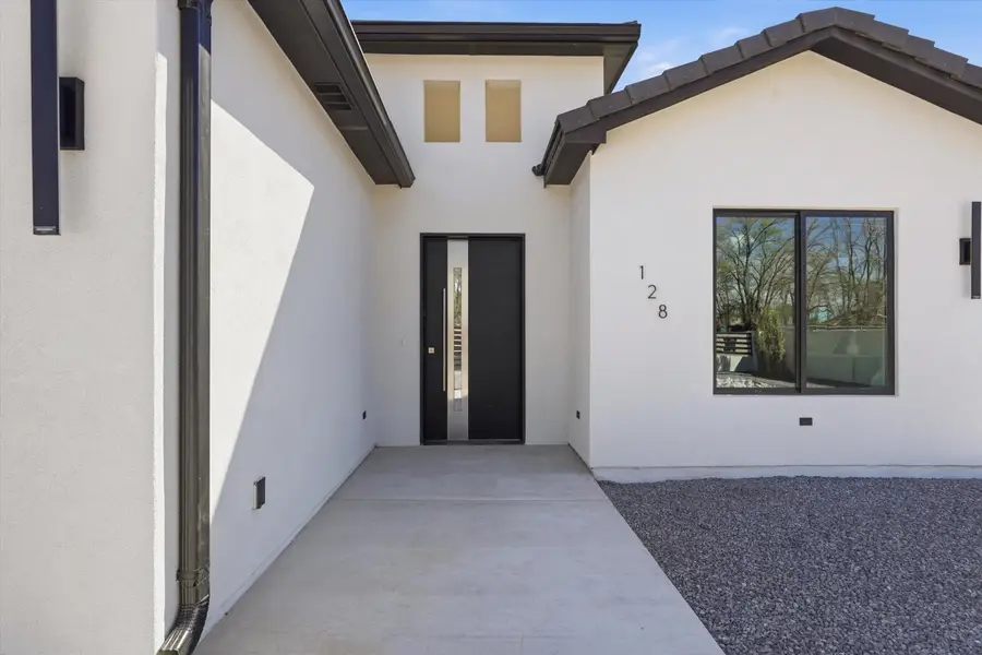 128 Los Ranchos Road Nw, Albuquerque, NM 87107 - #3