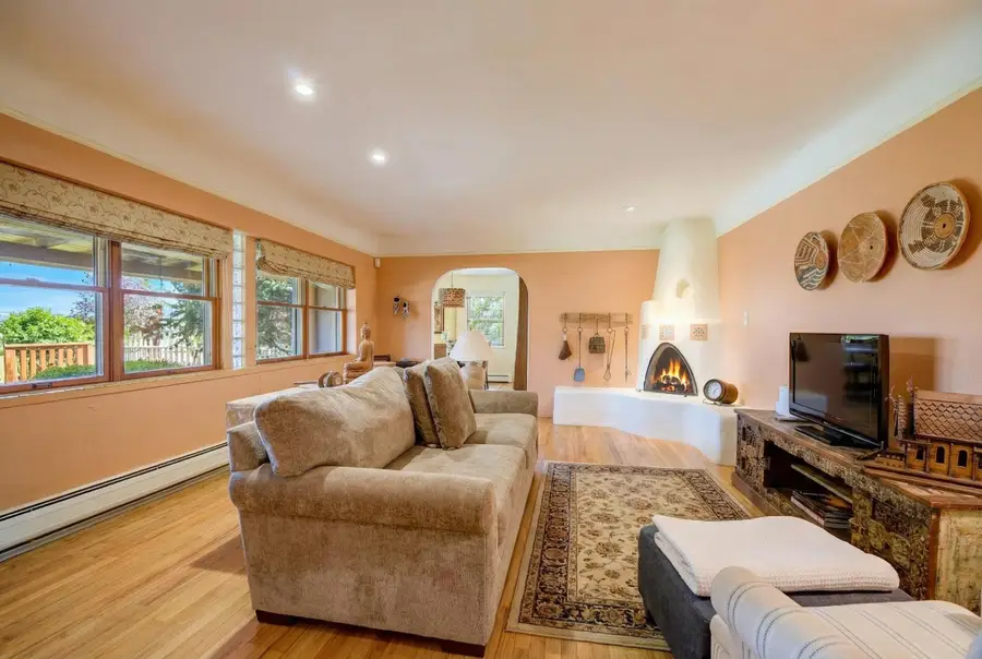 1006 Chavez Road Nw, Los Ranchos De Albuquerque, NM 87107 - #3