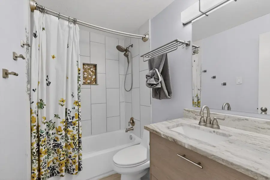 6311 Alta Monte Avenue Ne, Albuquerque, NM 87110 - #3