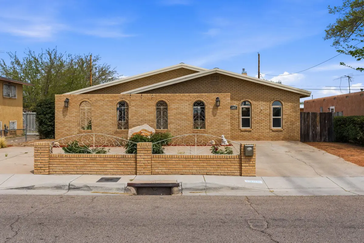 1309 San Lorenzo Avenue Nw, Albuquerque, NM 87107 - #1