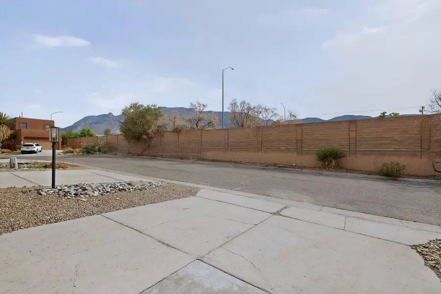 2103 Navajo Willow Drive Ne, Albuquerque, NM 87122 - #2