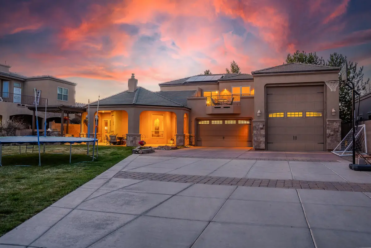 323 Nuevo Hacienda Lane Nw, Los Ranchos De Albuquerque, NM 87107 - #1