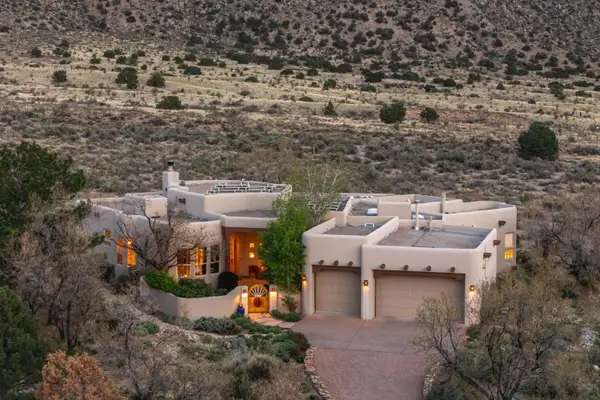 6008 Paper Flower Place Ne, Albuquerque, NM 87111