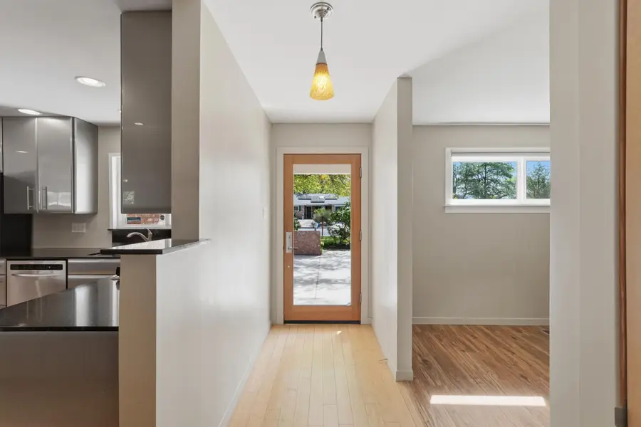 2905 Charleston Street Ne, Albuquerque, NM 87110 - #3