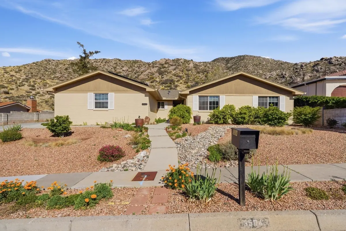 3504 Camino De La Sierra Ne, Albuquerque, NM 87111 - #1