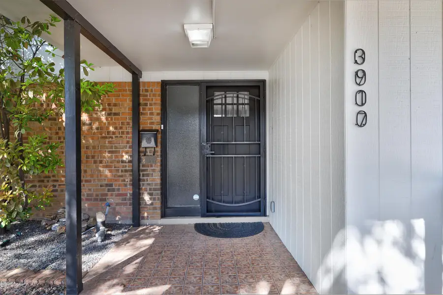 3917 Julie Street Ne, Albuquerque, NM 87110 - #2