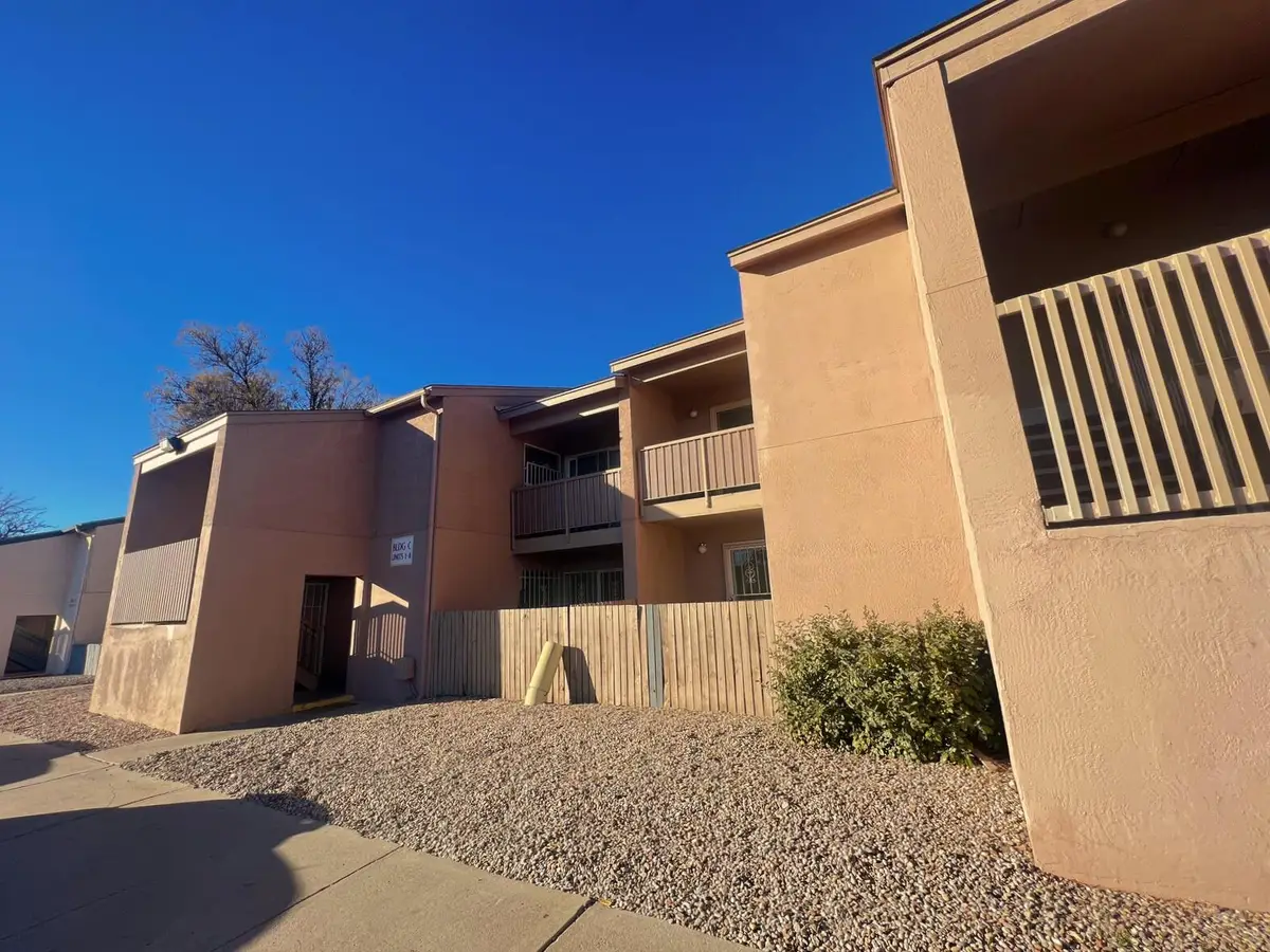 4601 Carlisle Boulevard Ne #APT C8, Albuquerque, NM 87109 - #1