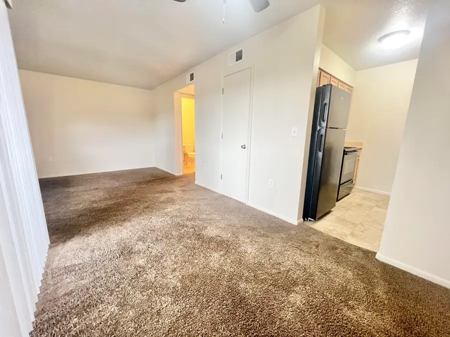 4601 Carlisle Boulevard Ne #APT C8, Albuquerque, NM 87109 - #3