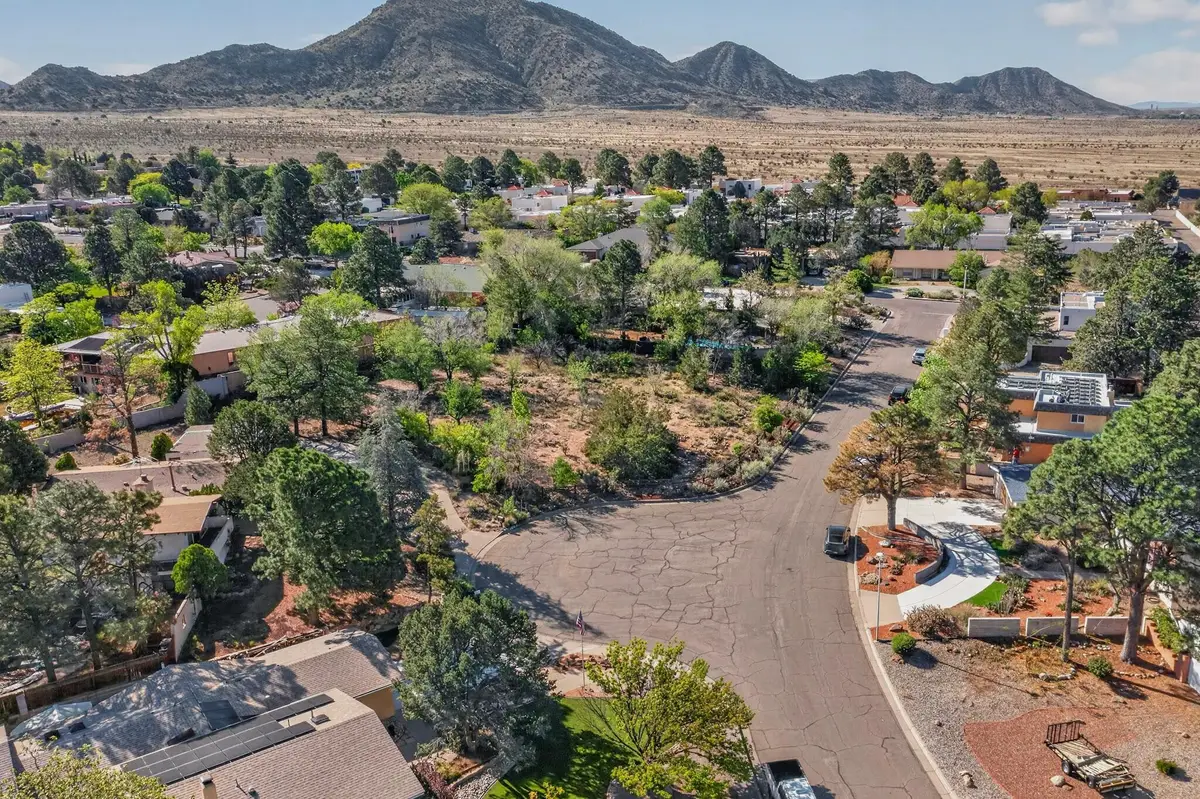 1061 Matador Avenue Se, Albuquerque, NM 87123 - #1