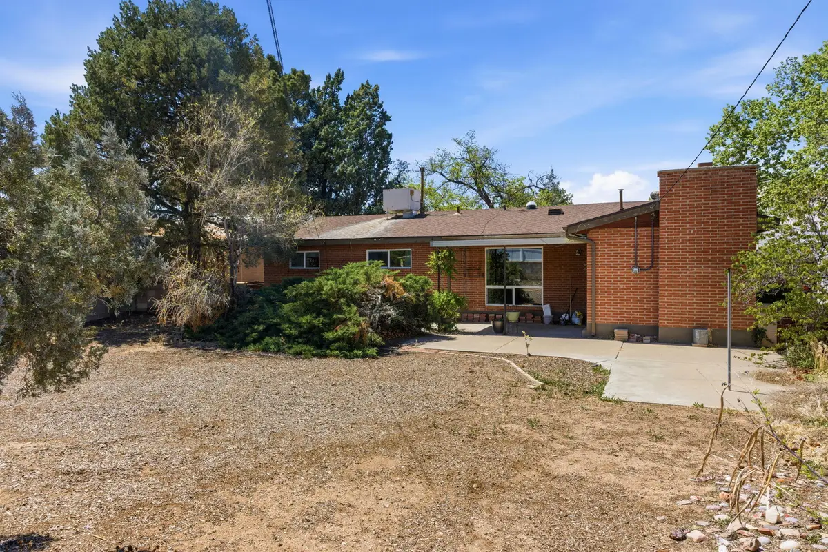 1204 Arizona Street Ne, Albuquerque, NM 87110 - #1