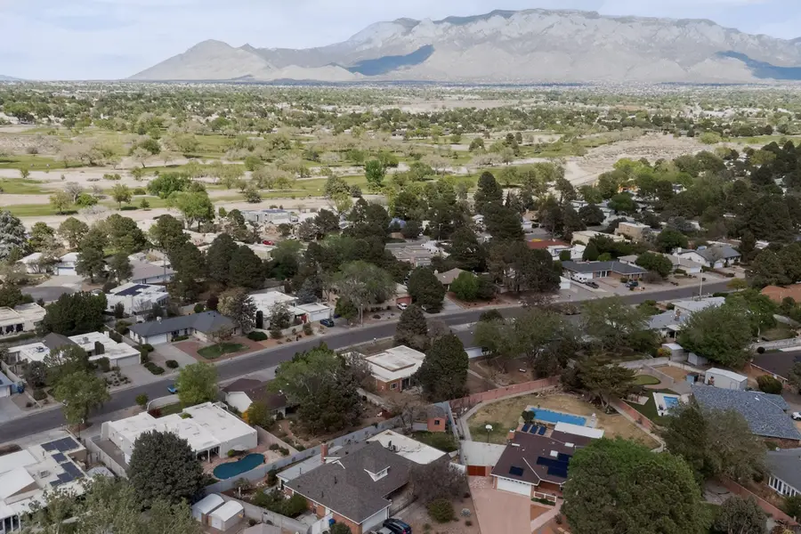 7012 Arroyo Del Oso Avenue Ne, Albuquerque, NM 87109 - #3