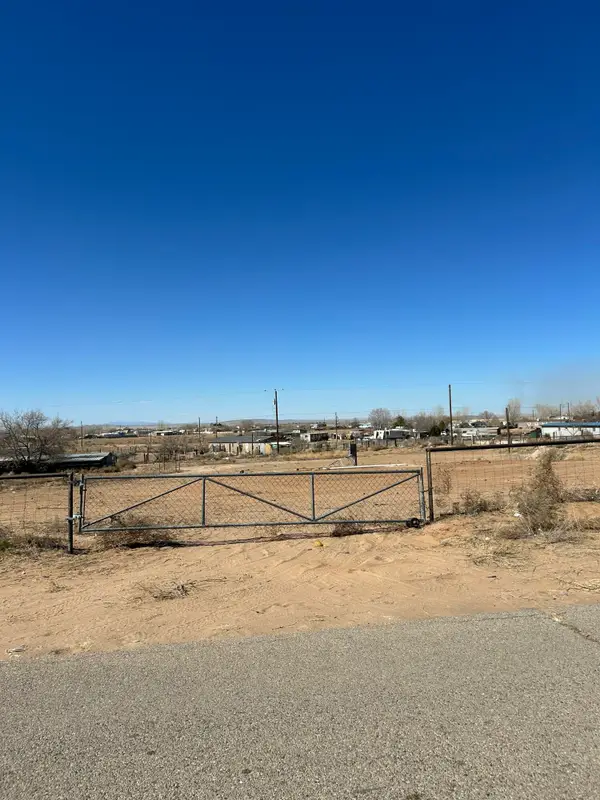 25 San Francisco Avenue, Los Lunas, NM 87031