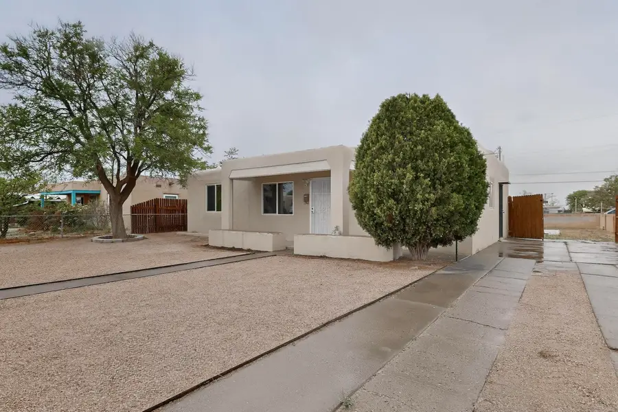 2429 Palomas Drive Ne, Albuquerque, NM 87110 - #3