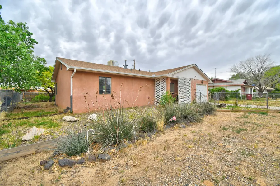 823 La Luz Drive, Belen, NM 87002 - #2