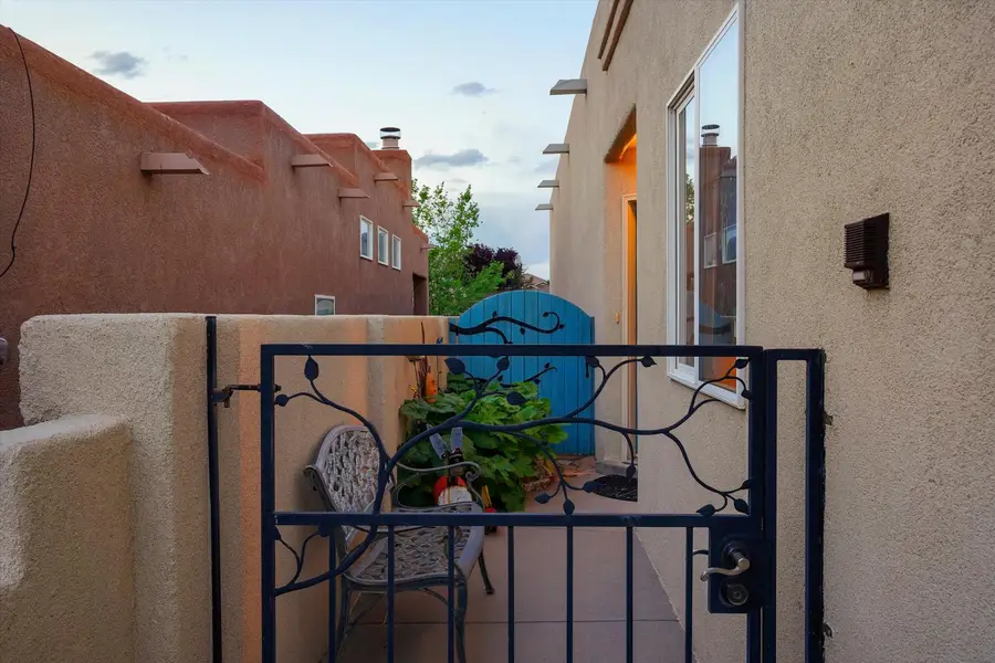 10209 Jarash Place Ne, Albuquerque, NM 87122 - #3