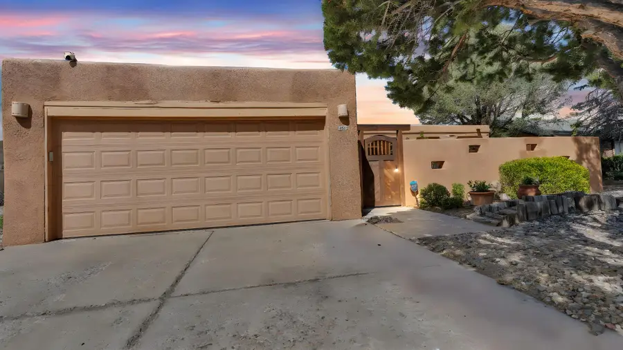 1037 Lawrence Drive Ne, Albuquerque, NM 87123 - #3