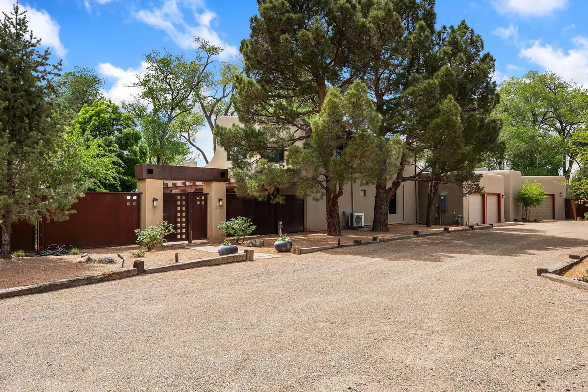 204 Tierra Del Sol Nw, Albuquerque, NM 87114 - #1