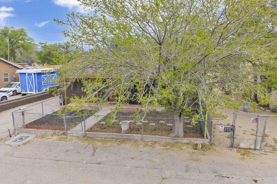 432 La Vega Drive Sw, Albuquerque, NM 87105 - #2