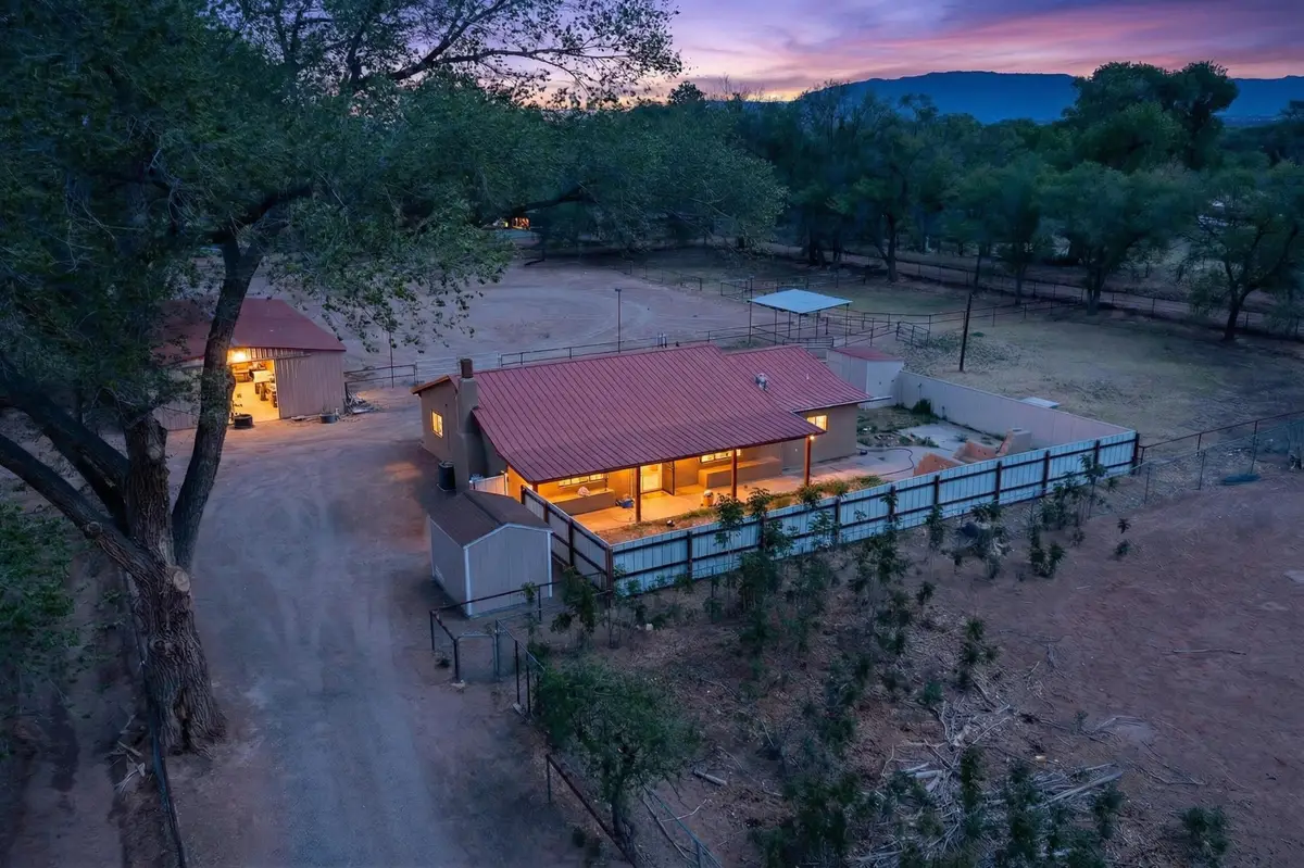 2135 Sunshine Road Sw, Albuquerque, NM 87105 - #1