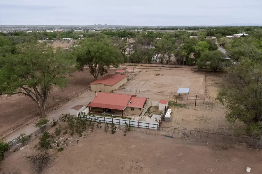 2135 Sunshine Road Sw, Albuquerque, NM 87105 - #3