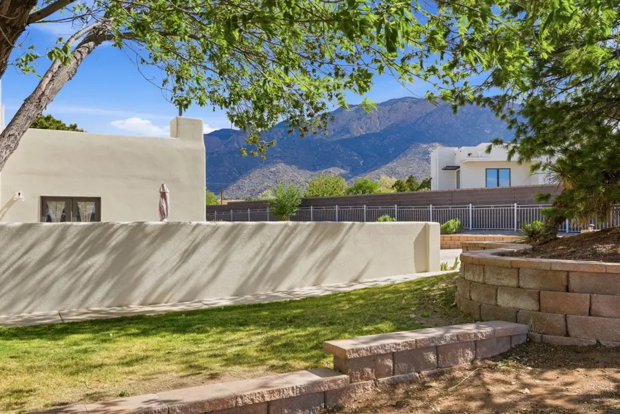 12107 Holly Avenue Ne, Albuquerque, NM 87122 - #3