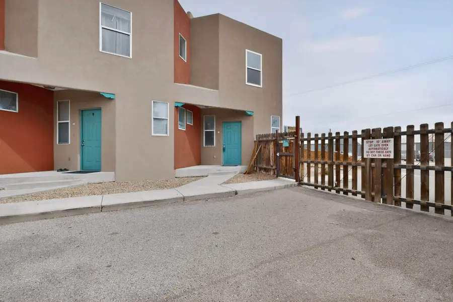 615 Menaul Boulevard Nw #UNIT J, Albuquerque, NM 87107 - #2