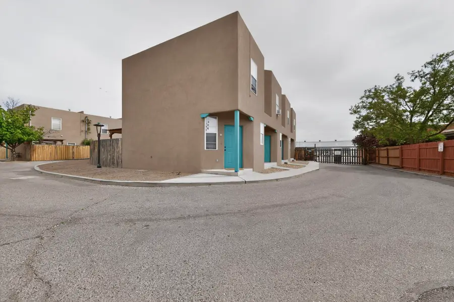 615 Menaul Boulevard Nw #UNIT J, Albuquerque, NM 87107 - #3