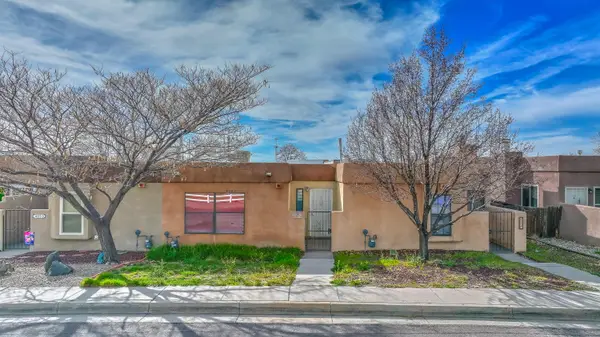405 Zena Lona Street Ne #E, Albuquerque, NM 87123