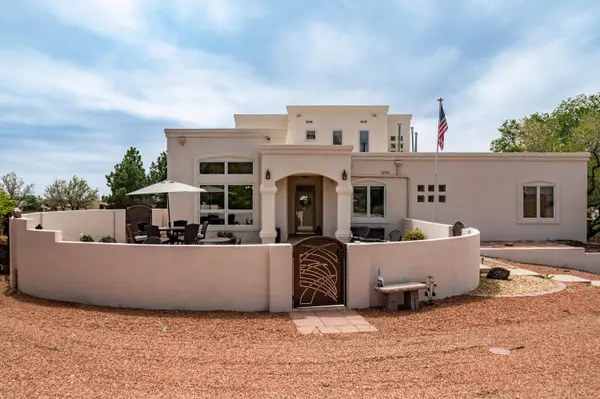 11402 Oakland Avenue Ne, Albuquerque, NM 87122