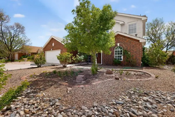 76 Juniper Avenue, Los Lunas, NM 87031