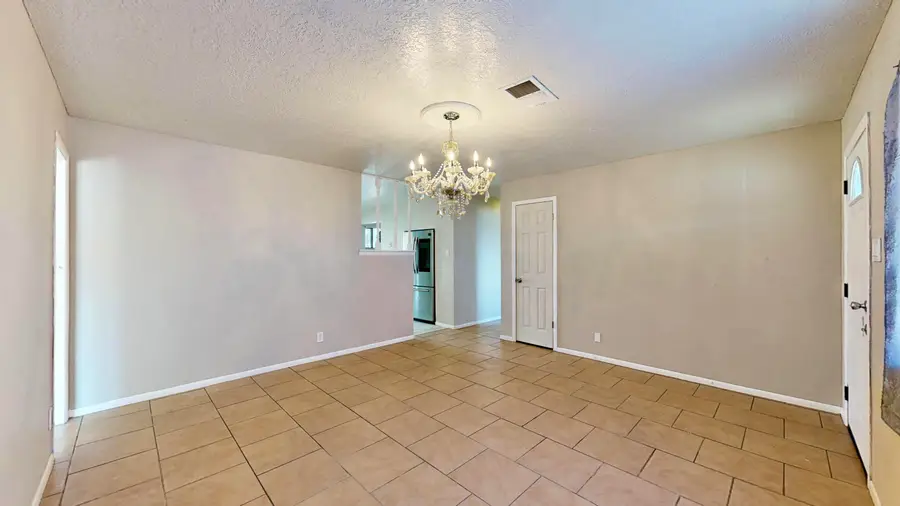 10005 Pilar Avenue Sw, Albuquerque, NM 87121 - #2