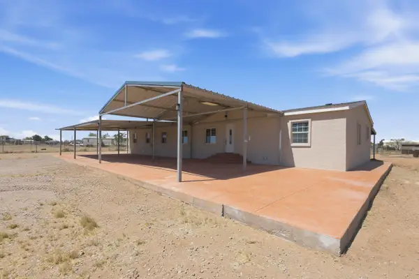 19 Saint Thomas Avenue, Los Lunas, NM 87031