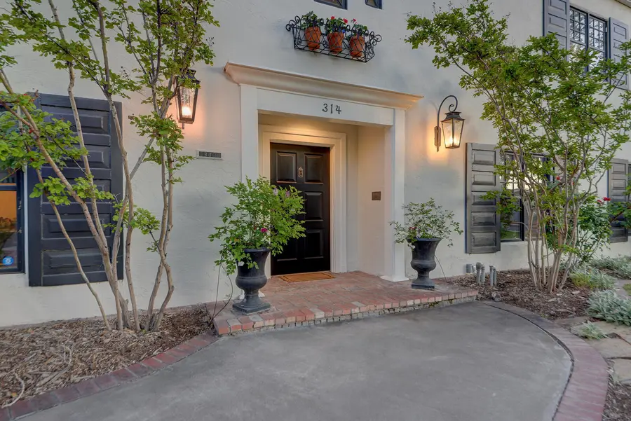 314 16th Street Sw, Albuquerque, NM 87104 - #2