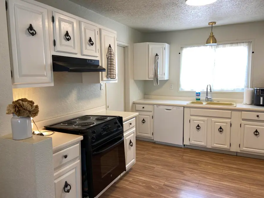 1844 Kentucky Street Ne, Albuquerque, NM 87110 - #2